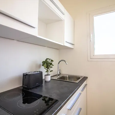 Athena - Parcheggio Privato Penzion Boloňa