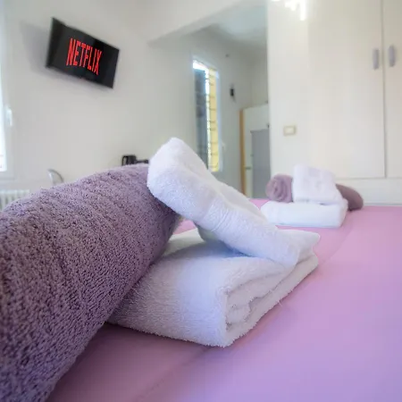 Athena - Parcheggio Privato 4*