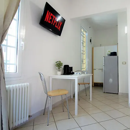 Athena - Parcheggio Privato 4*