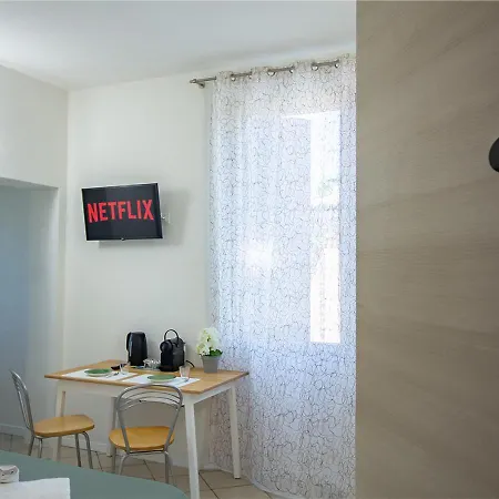 Athena - Parcheggio Privato Penzion Boloňa