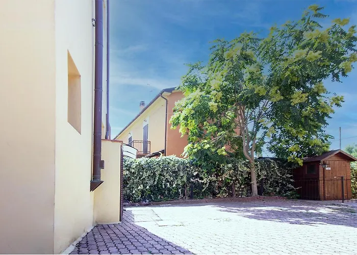 Athena - Parcheggio Privato Pensionat Bologna