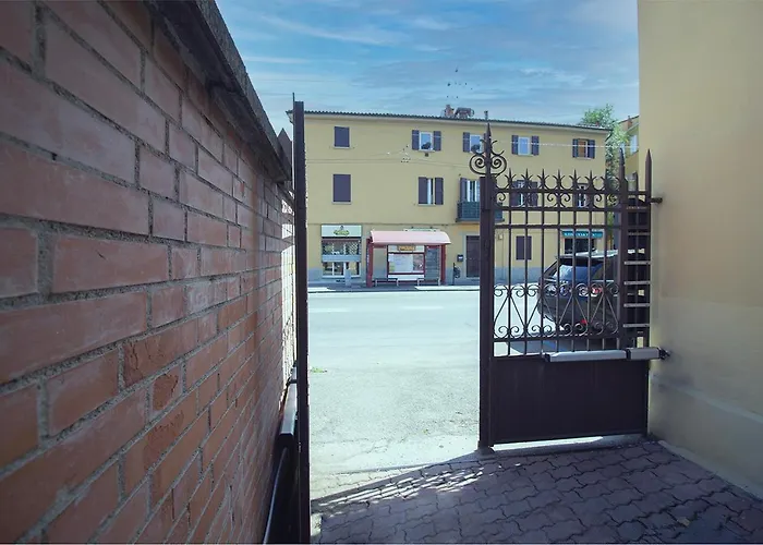 Athena - Parcheggio Privato