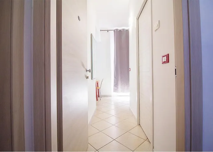 Athena - Parcheggio Privato בית הארחה בולוניה