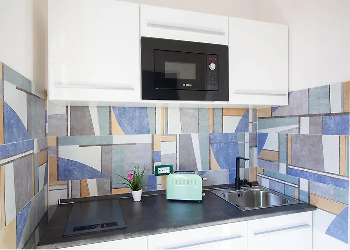 Athena - Parcheggio Privato 4* Bologna