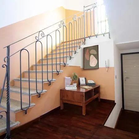 Athena - Parcheggio Privato Vendégház 4*