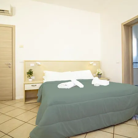 Athena - Parcheggio Privato 4*