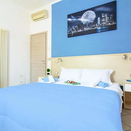 Athena - Parcheggio Privato Penzion Boloňa