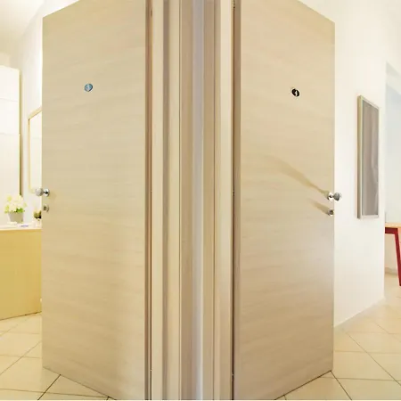 Athena - Parcheggio Privato Gæstehus 4*