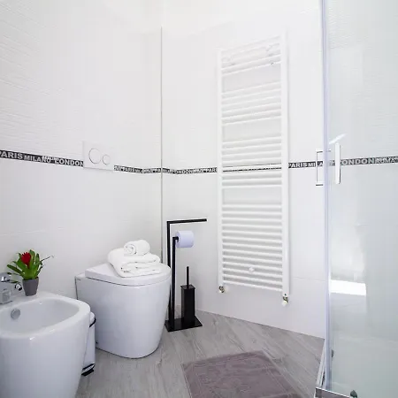 Athena - Parcheggio Privato Gæstehus 4*
