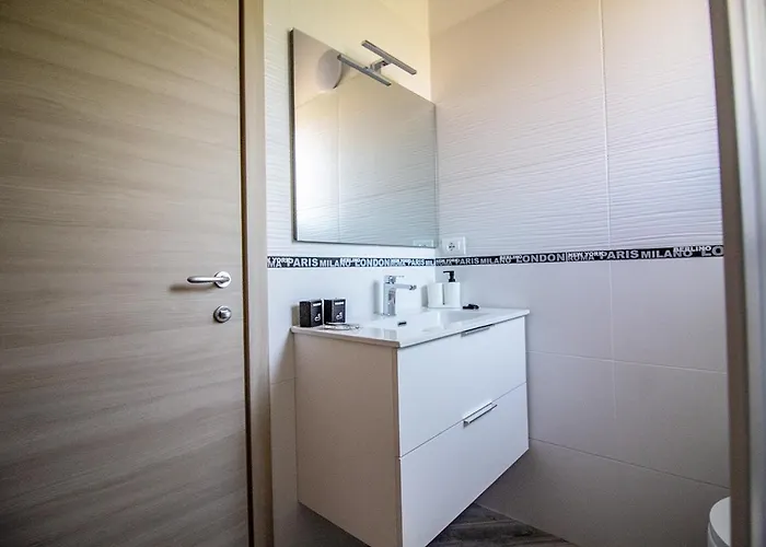 Guest house Athena - Parcheggio Privato Bologna