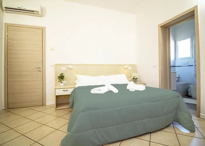 Athena - Parcheggio Privato 4*